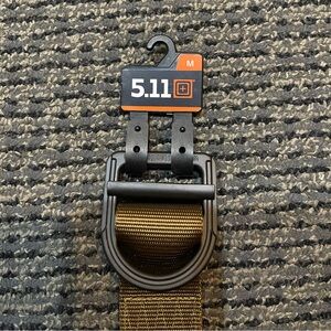 Men’s medium 5.11 Operator 1 3/4 Inch belt
134 Kangaroo